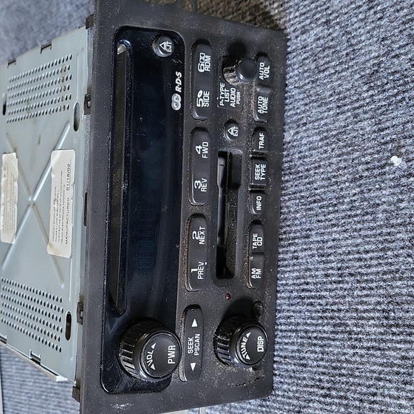 Delphi Delco CD Stereo Factory Deck - Picture 2 of 5